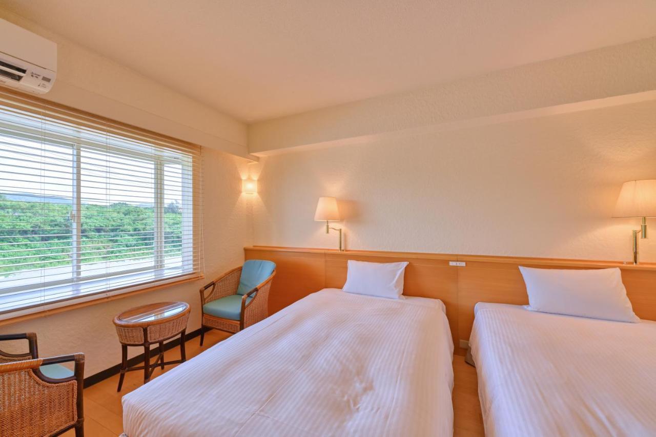 Beach Hotel Sunshine Ishigakijima Ishigaki  المظهر الخارجي الصورة